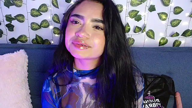 angie_boo1 (F teen) - flash boobs