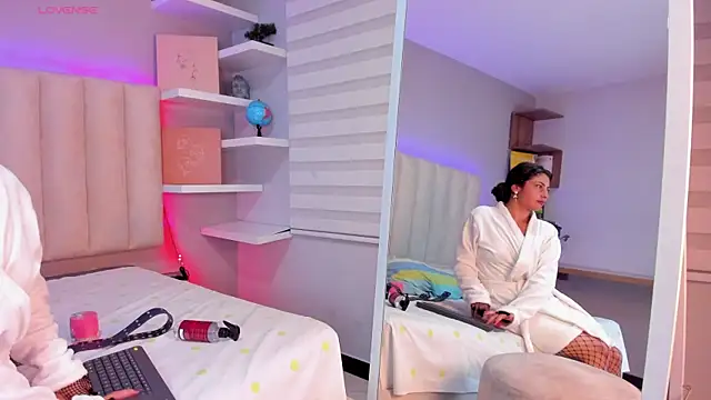 zoe_henderson webcam