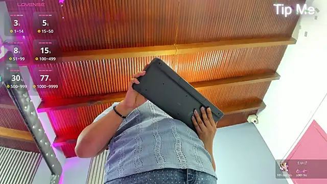 Paulinna_Curvy webcam