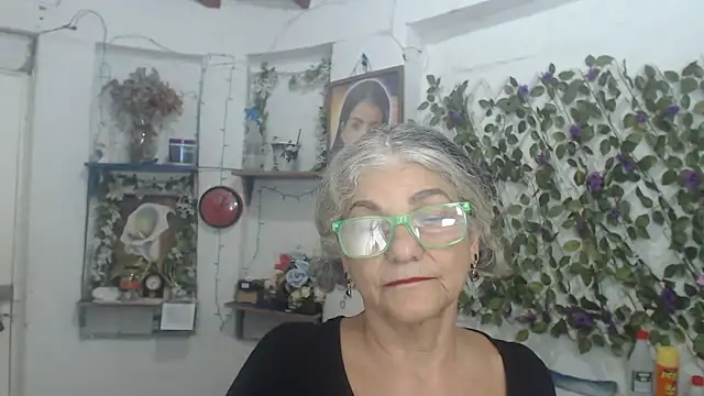 FunnyGrandma webcam