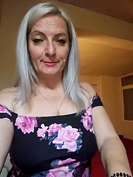 ladytouch - LadyTouch's free webcam - UK Sex Cams