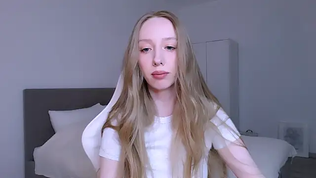 Luna_insniity webcam