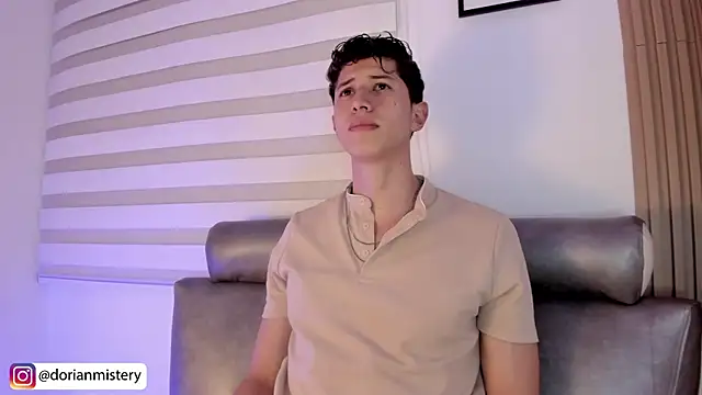 dorianmistery2322_ - Dorianmistery2322_'s free webcam - UK Sex Cams