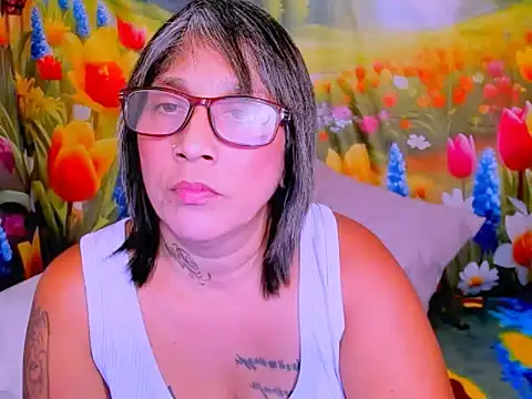 indianroxy webcam