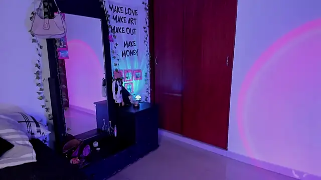 little_kayla_ webcam