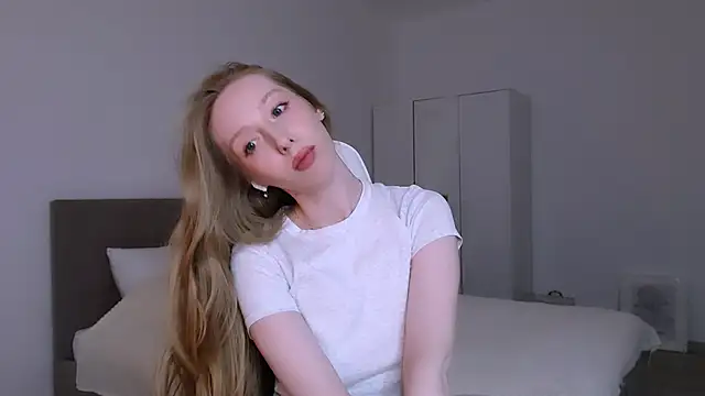 Luna_insniity webcam