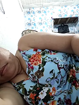 Sweetlorie_83 webcam