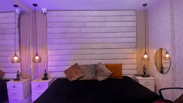 VictoriaaBlair webcam