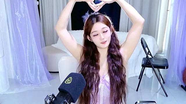 Dancer_Lucky-Nini webcam