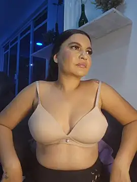 Pretty_Julieta webcam