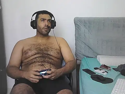 AlphaLatinoBear webcam