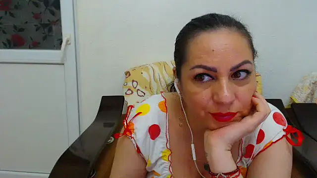 missella - MissElla's free webcam - UK Sex Cams