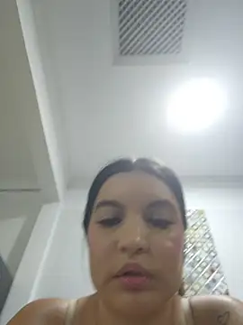 Pretty_Julieta webcam