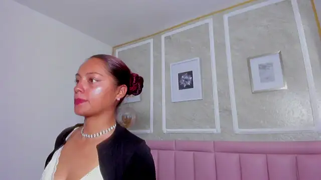 HoollyHendrix webcam