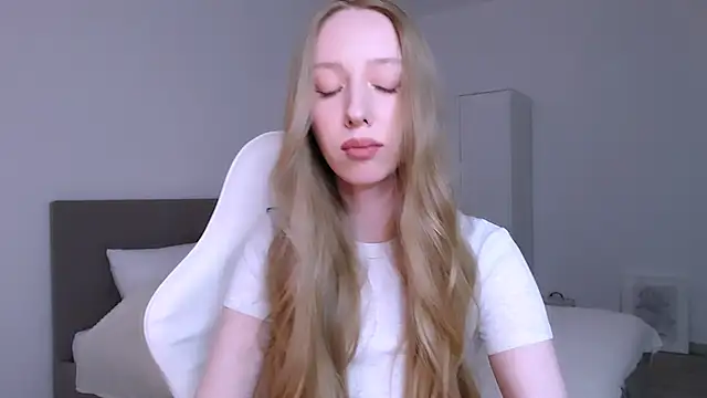 Luna_insniity webcam