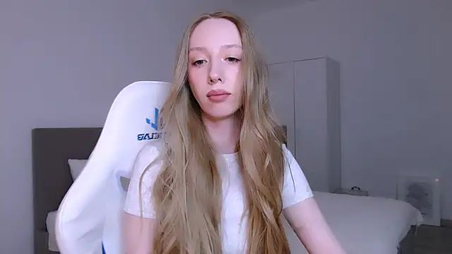 Luna_insniity webcam