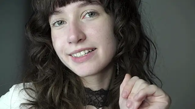 dellaleck (F teen) - Tease my shorts very sexy