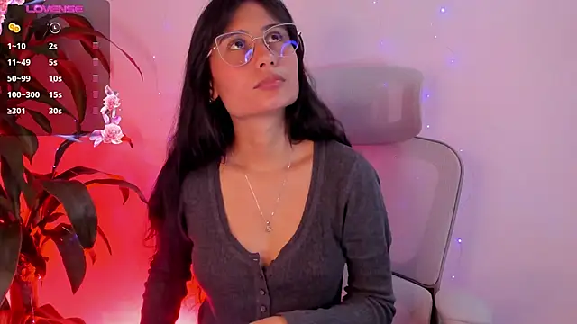 nayecloud - NayeCloud's free webcam - UK Sex Cams