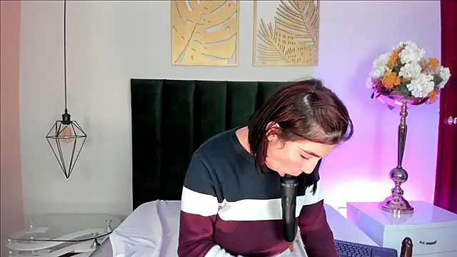 Zamira_Taylor webcam