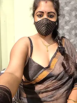 poly_bhabi (F milf) - Full nude body oiling