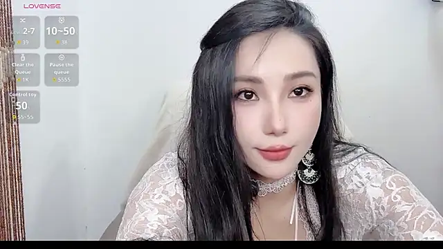 美女Janaya-88在线直播