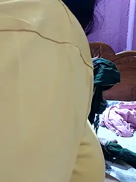 Webcam Model (hotbhabhi011)  is live.Free join now!