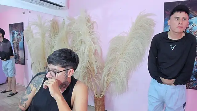 Orgasm_roomm18 webcam