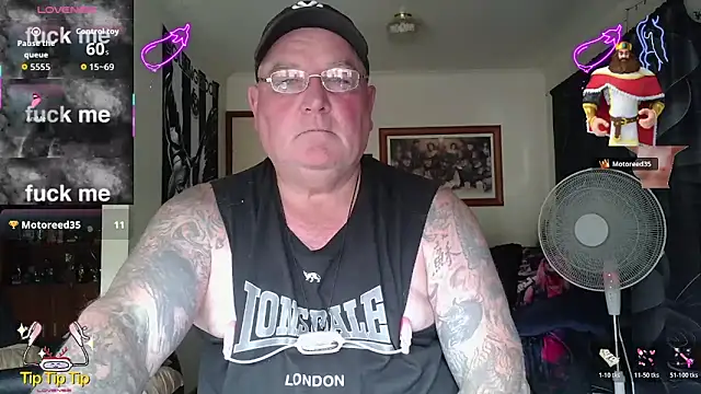 KINKYBLUEYES69 webcam