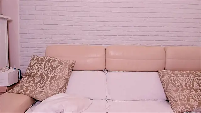 LovelyCaprice webcam