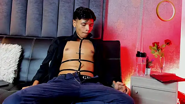 Alejandroo_Montenegro webcam