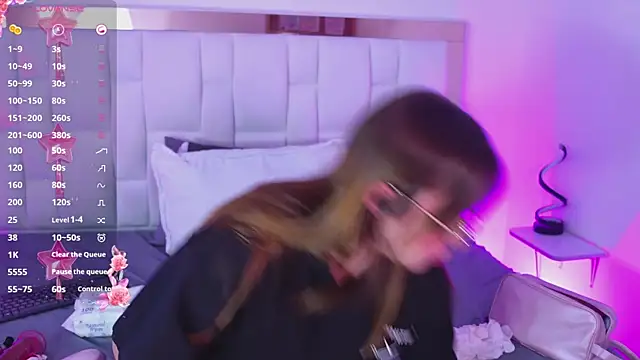 AliciaWhite_nt webcam