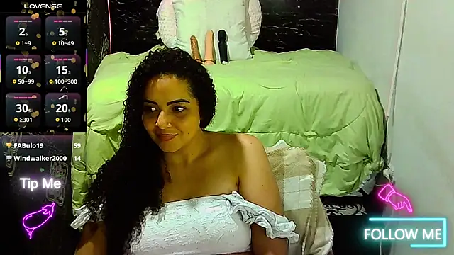_naughty_milf webcam