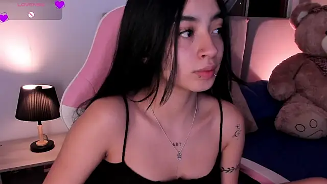 zaray_star - Zaray_star's free webcam - UK Sex Cams