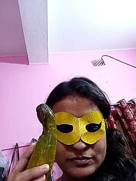 gullapi (F milf) - Full nude show