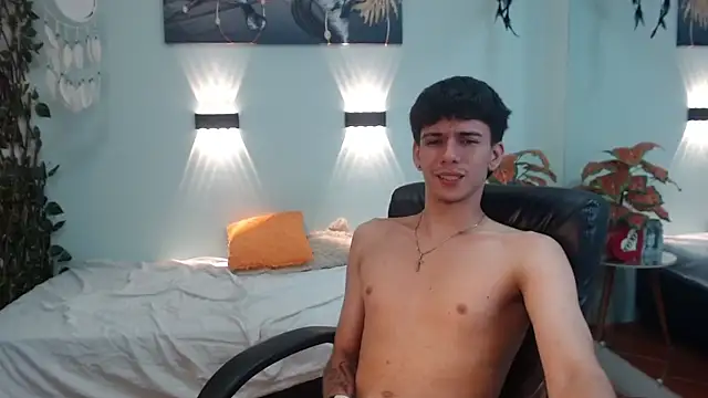 amethystshadow17 - AmethystShadow17's free webcam - UK Sex Cams