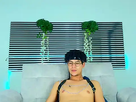 thiiagosaeenz (M young) - get off my pants