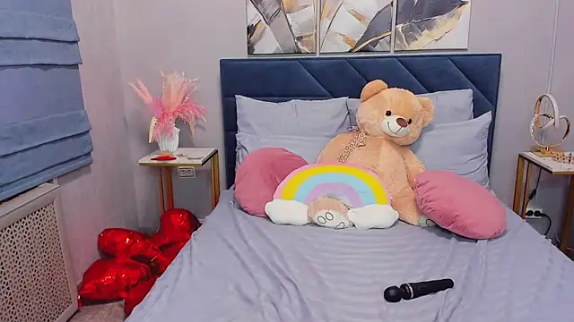 Curvy_Dynamite_ webcam