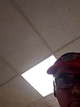 pareja-40-20 (Ask my age) - Toy ass