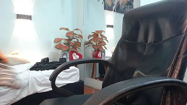 amethystshadow17 (M twink) - show ass