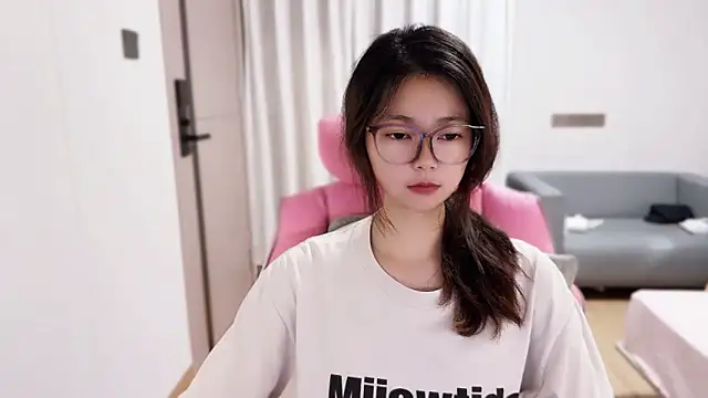 美女tiantian-vvv在线直播