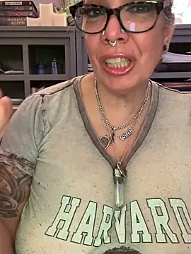 dieseldame1313 webcam