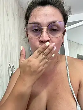 sophie_lopez1 (F milf) - I'm on the street, I want to be naughty