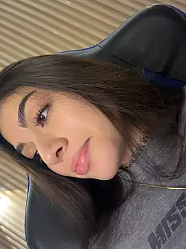 Sarasanders_4's Stripchat show and profile