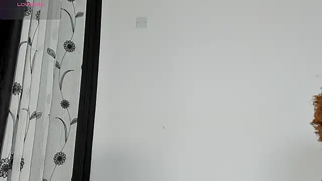 creamy_bubblegum - CREAMY_BUBBLEGUM's free webcam - UK Sex Cams