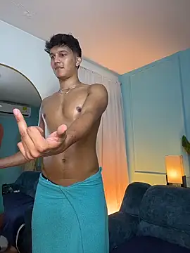 Leo_Savage_ webcam