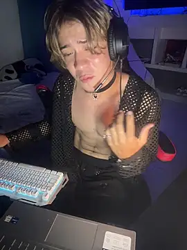 AngelLatinBoy webcam