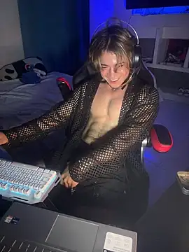 AngelLatinBoy webcam