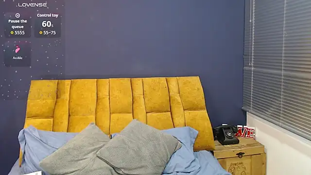 KendraaSimons webcam