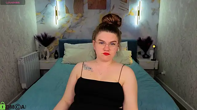 zoe_j0y webcam