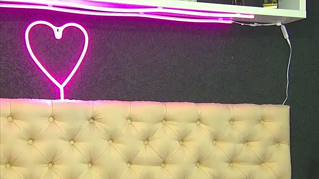 TaniaKaverina webcam